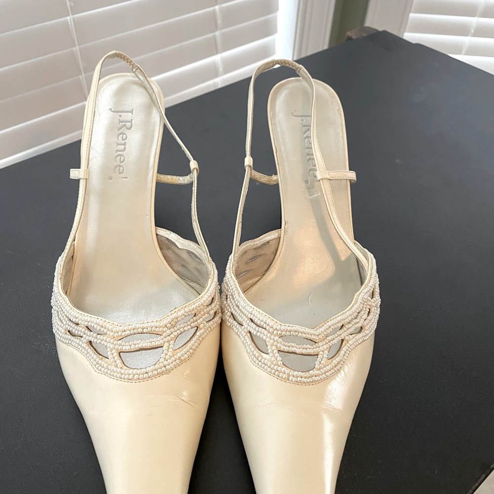 J Renee Cream Sling Back Women’s shoe Size 13 M